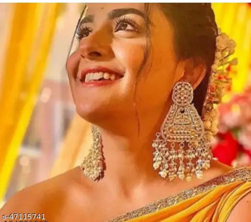 Essential Earrings & Studs